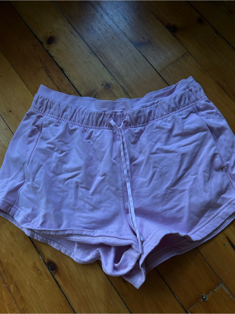 Lululemon Inner Glow High-Rise Shorts 10 pink, stain